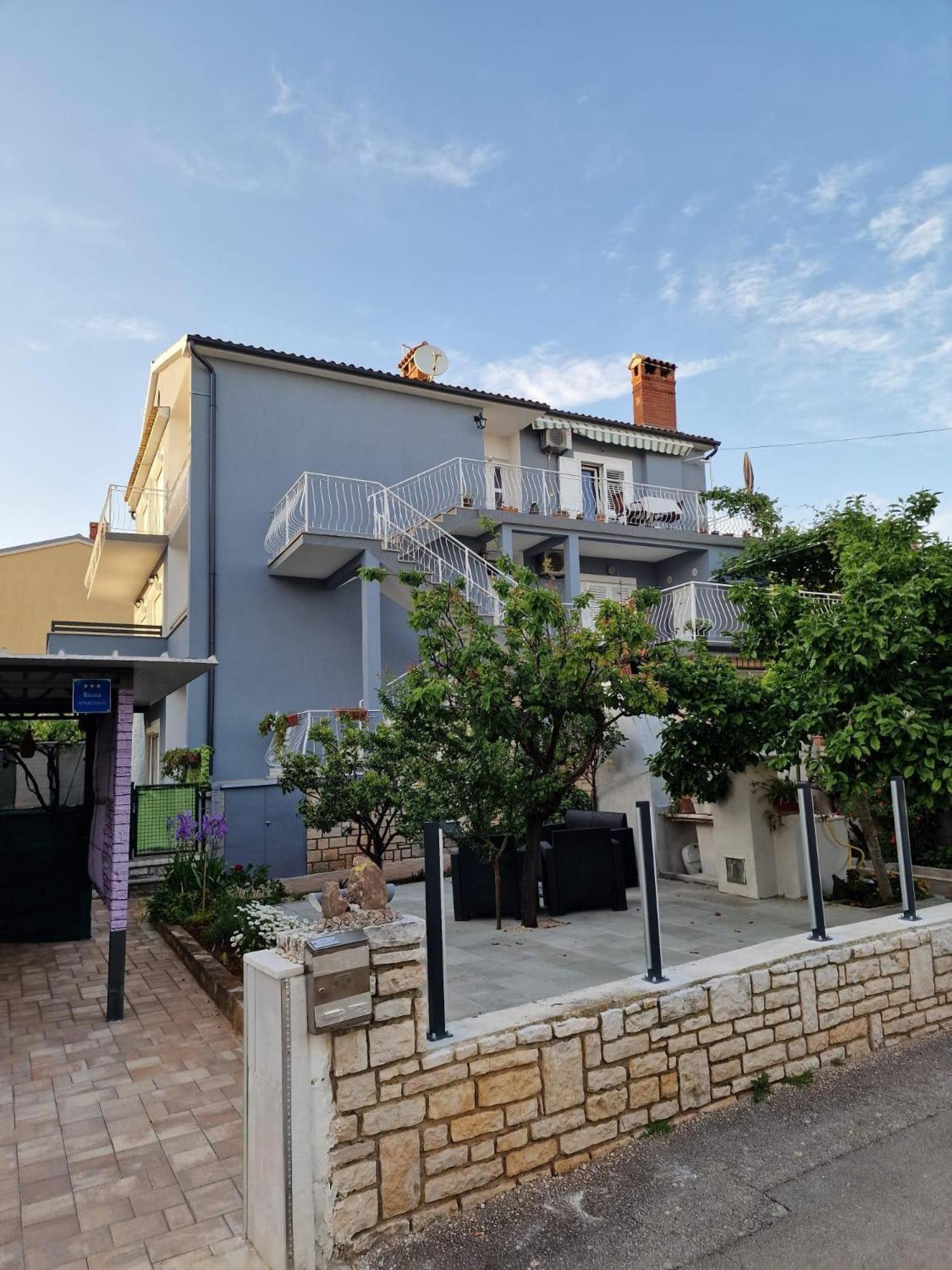 Apartments With A Parking Space Rovinj - 19088 Kültér fotó